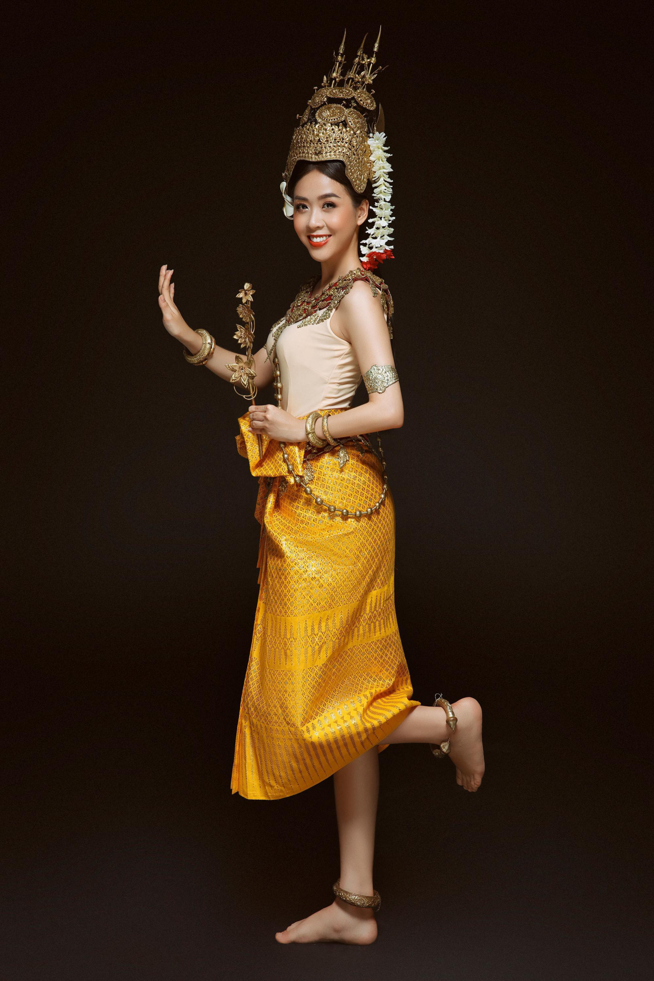 Hoa khôi sinh viên tp cần thơ đẹp dịu dàng với trang phục khmer - 6