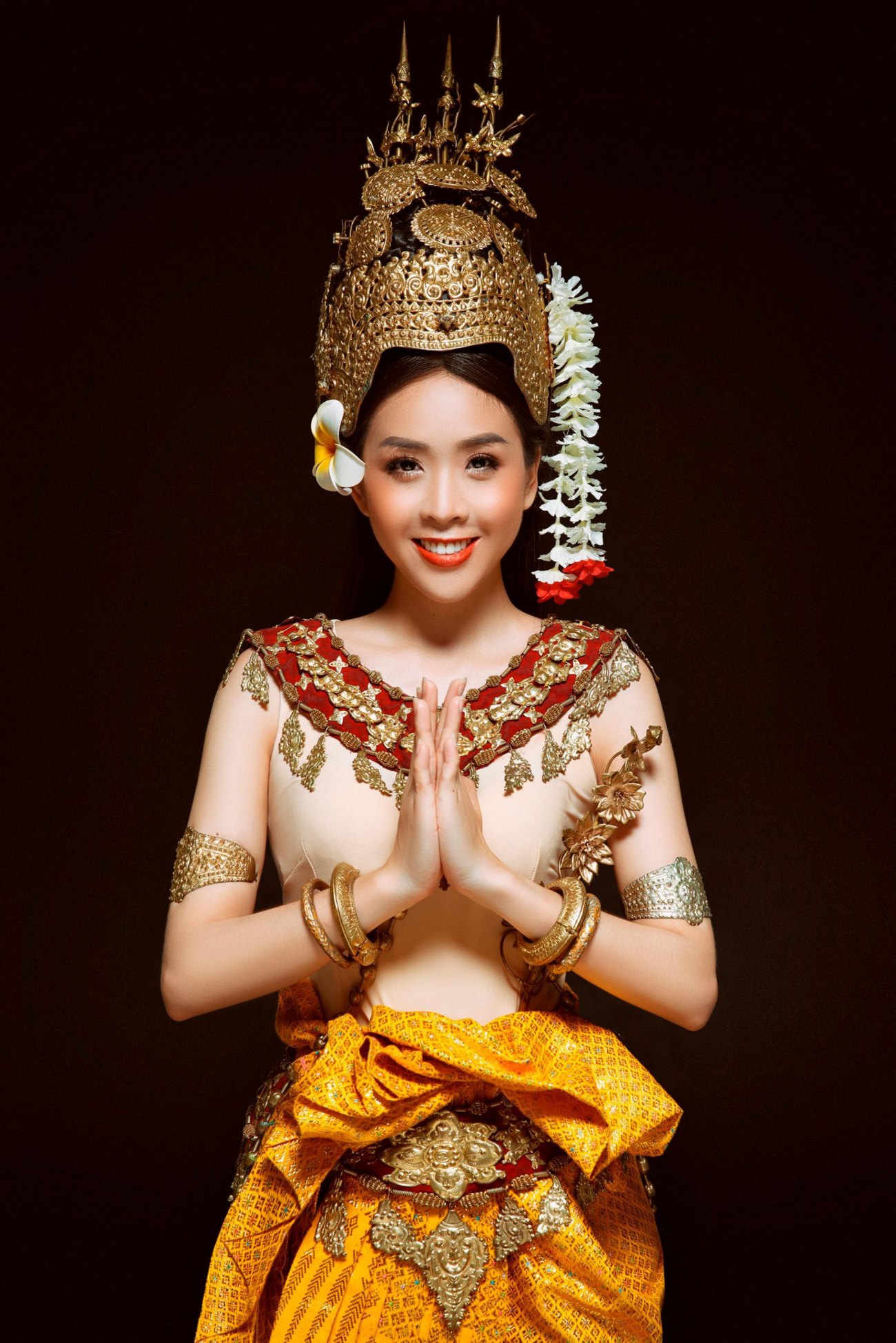 Hoa khôi sinh viên tp cần thơ đẹp dịu dàng với trang phục khmer - 4