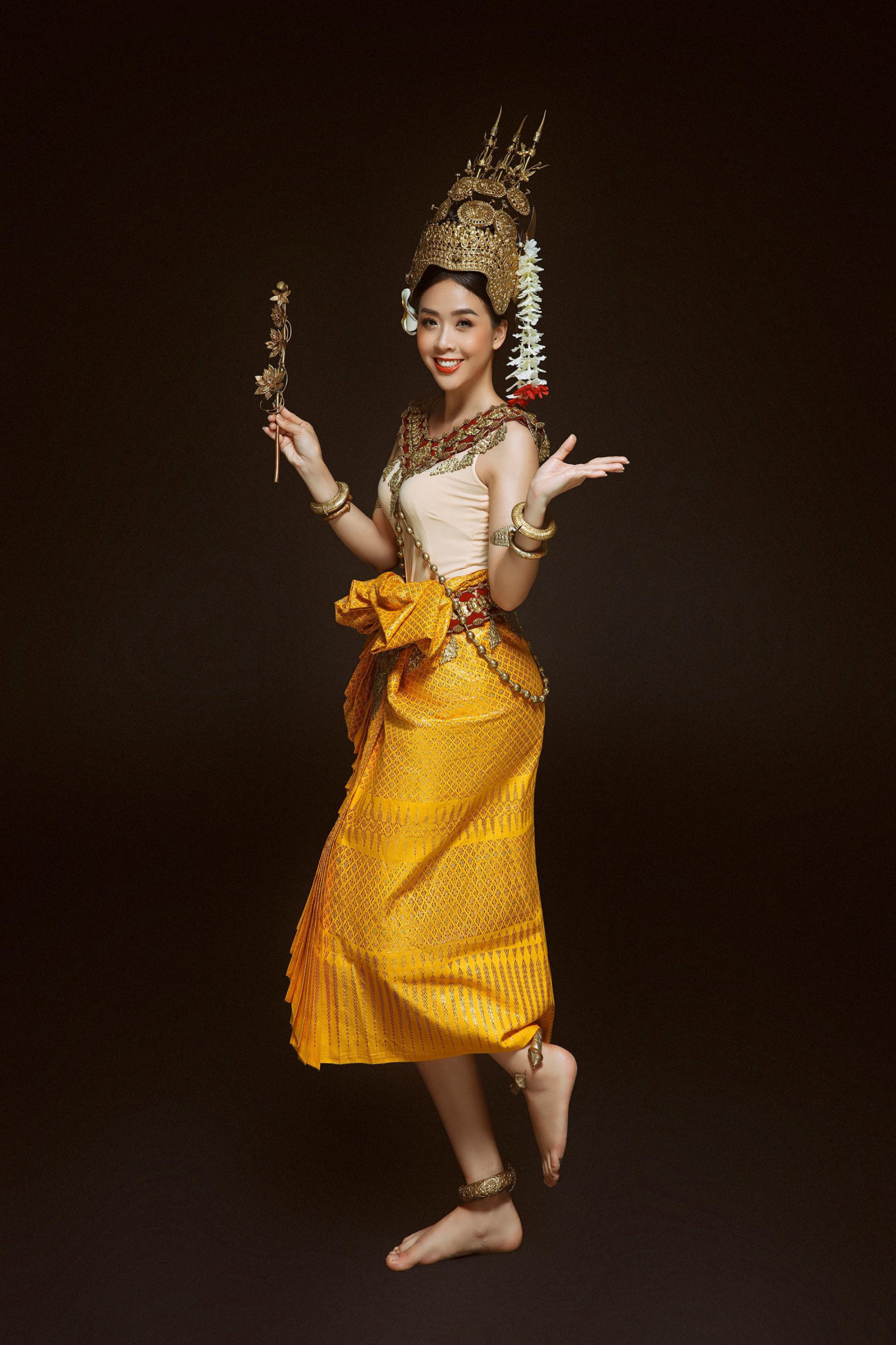 Hoa khôi sinh viên tp cần thơ đẹp dịu dàng với trang phục khmer - 3