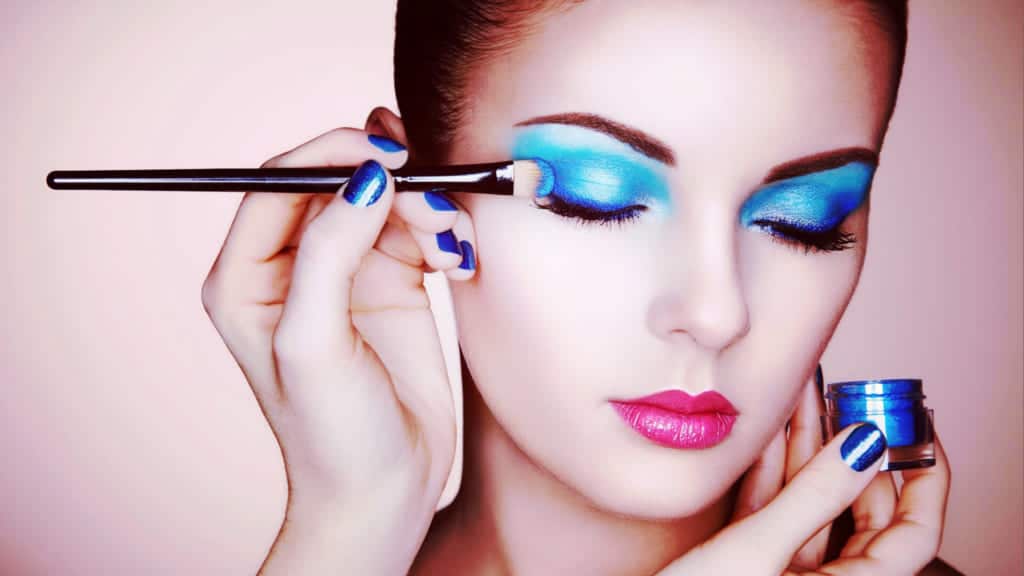 Tìm hiểu về nghề make up và những điều có thể bạn chưa biết - 1