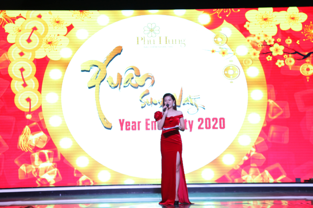 Thuê trang phục mc uy tín chất lượng 2024 - 5