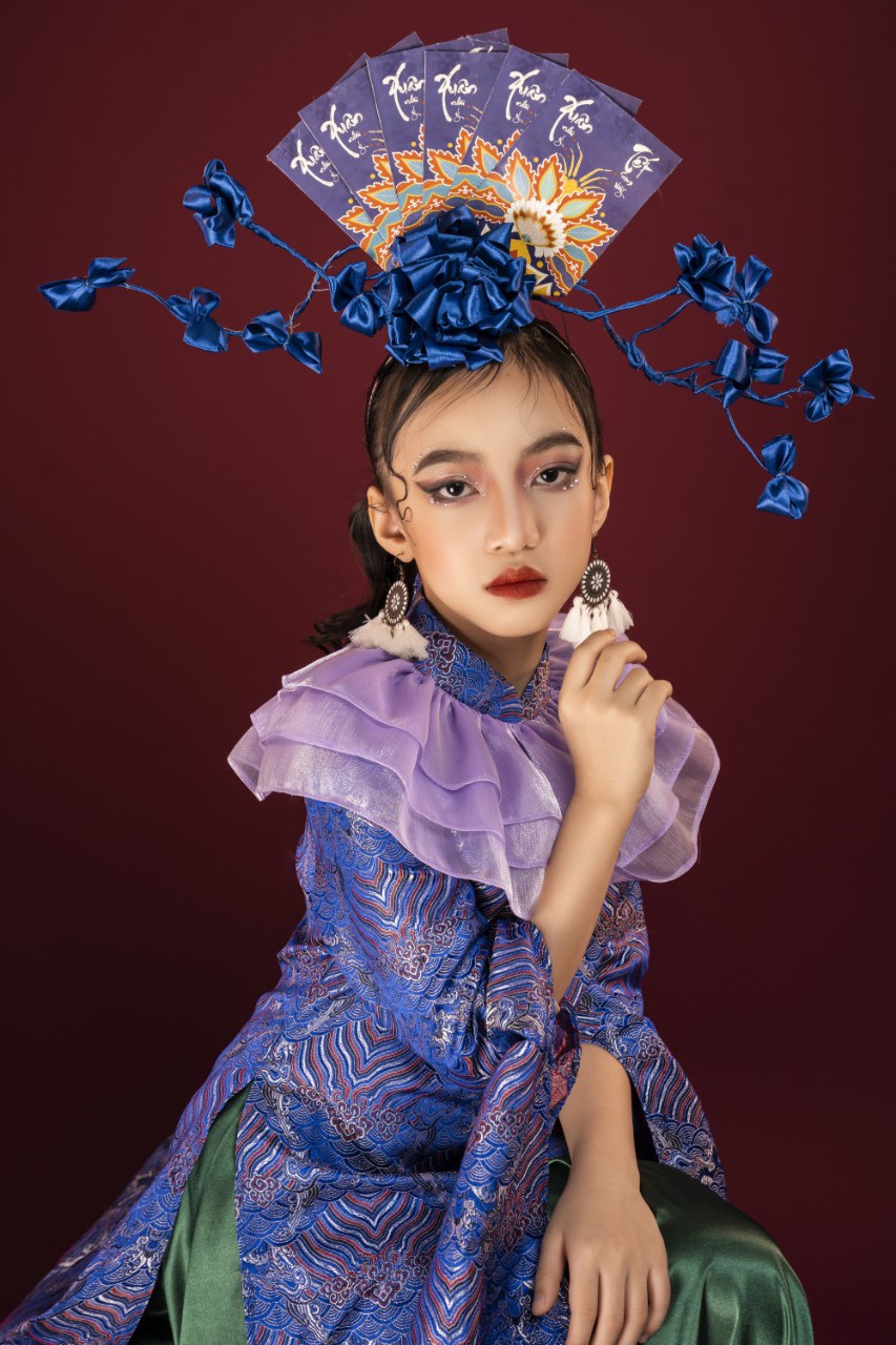 Ngắm mẫu nhí xinh đẹp, đa năng Vũ Việt Thái Hà