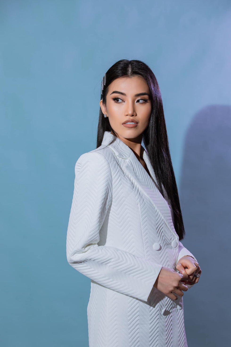 Người đẹp từng đính hôn CEO 73 tuổi thi Hoa hậu Hoàn vũ Việt Nam