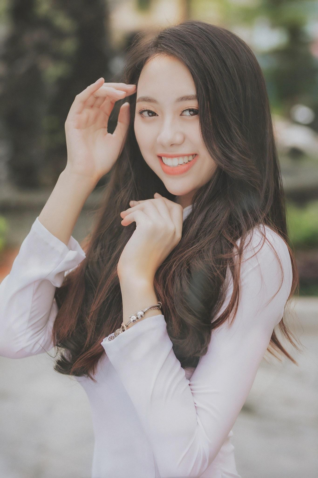 Nét trong trẻo của hoa khôi sinh năm 2000 có chiều cao 1m70