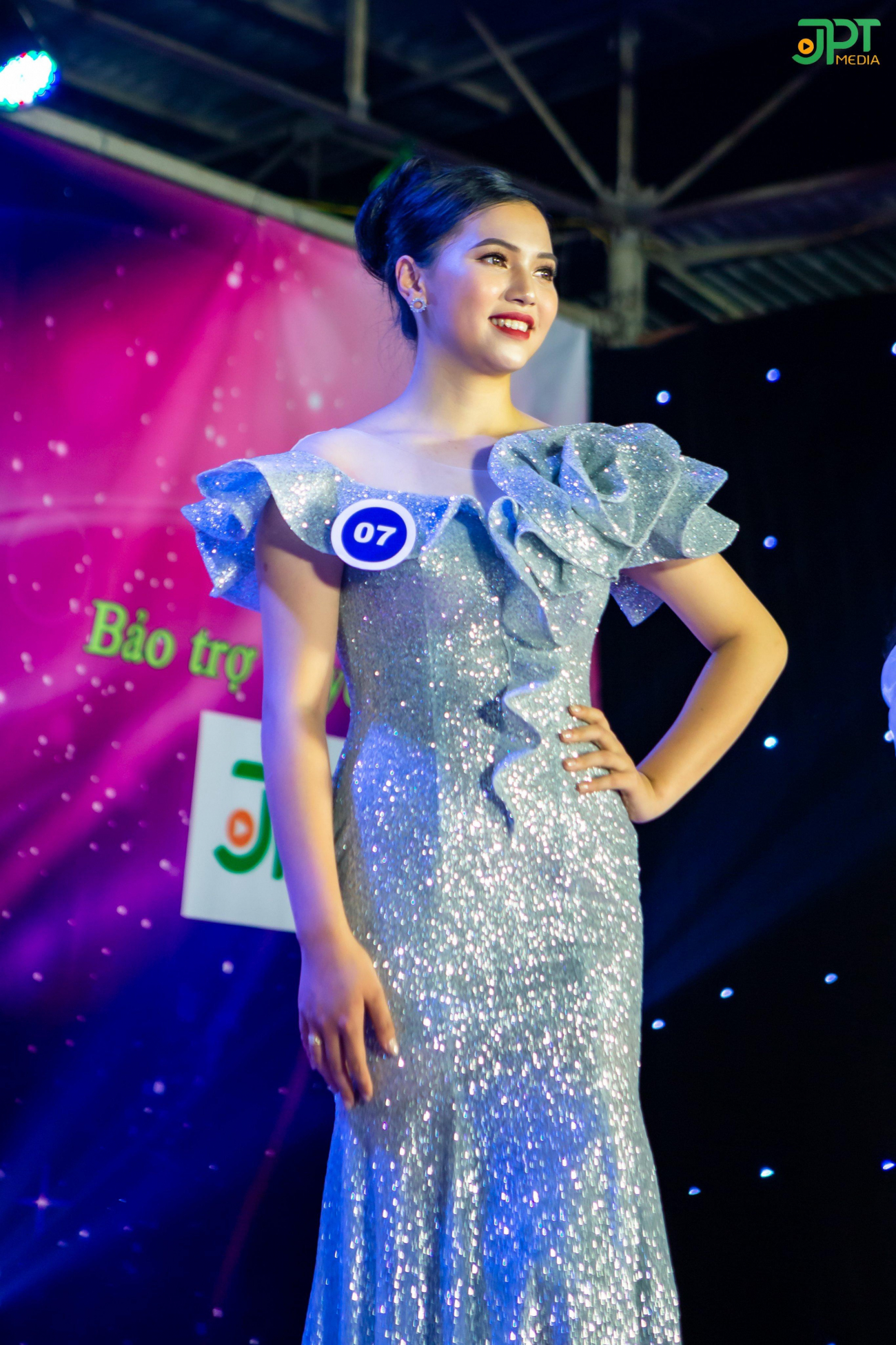 Tân Hoa khôi kinh tế 2021 – Vẻ đẹp đến từ sự tự tin
