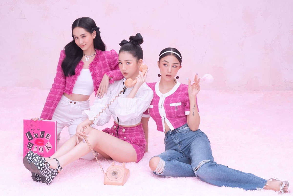 Bộ ba ‘Thiên thần hộ mệnh’ dính như sam sau phim