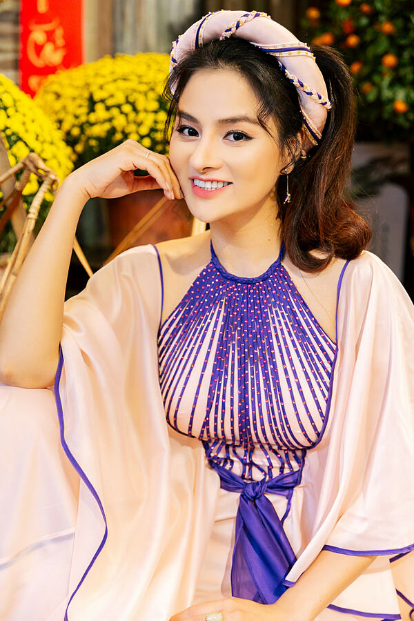 Vũ Thu Phương và chồng đại gia kỷ niệm 11 năm yêu