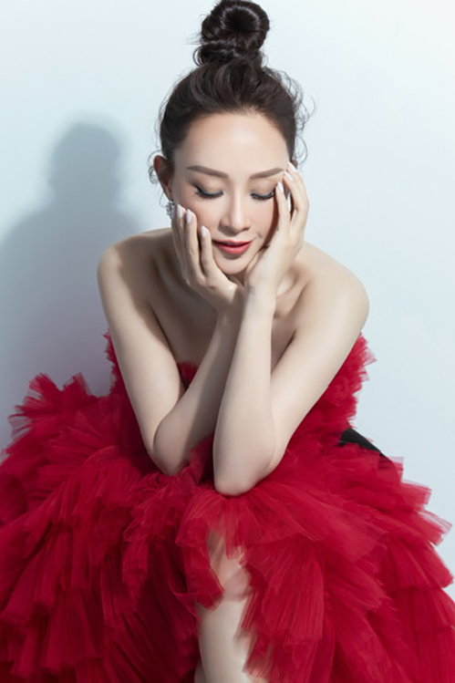 Mẹ đơn thân Vũ Ngọc Diệp sau 15 năm đăng quang hoa hậu