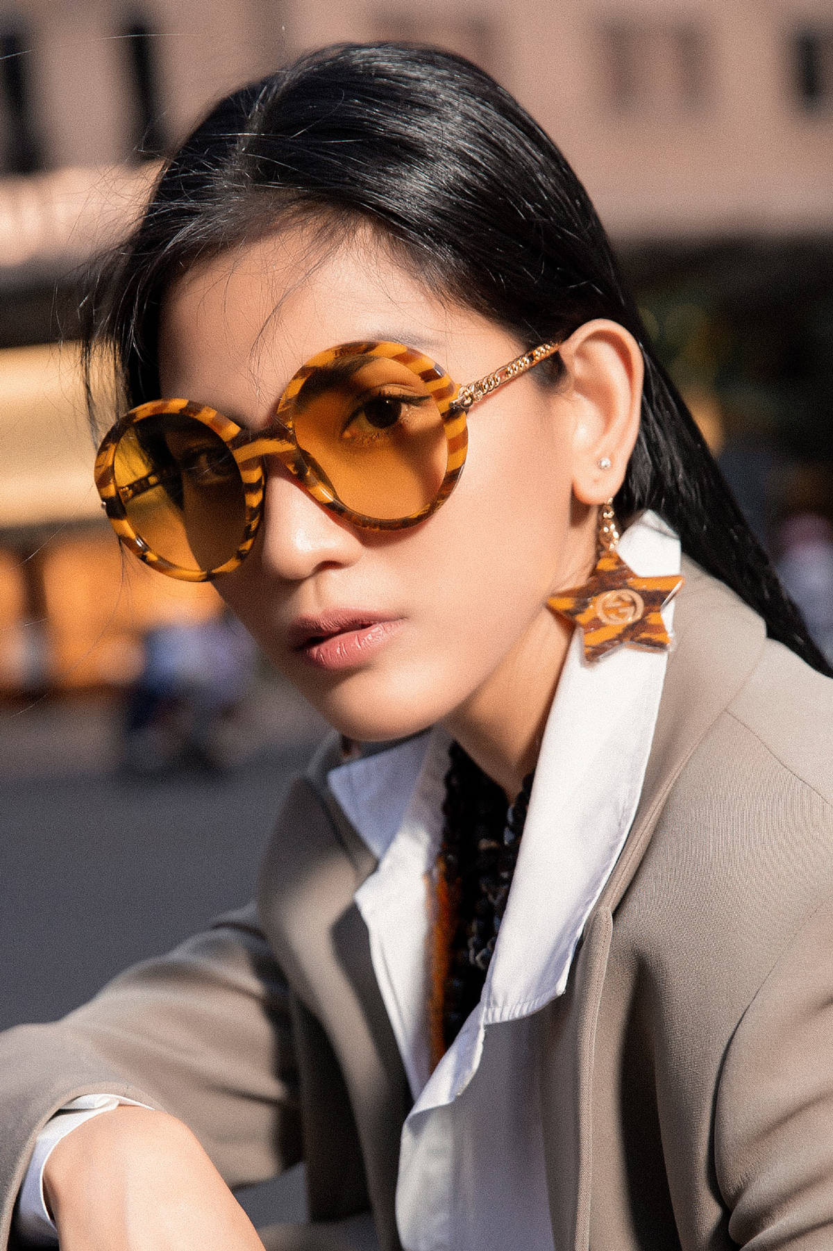 Trương Thị May phối kính mát mùa hè