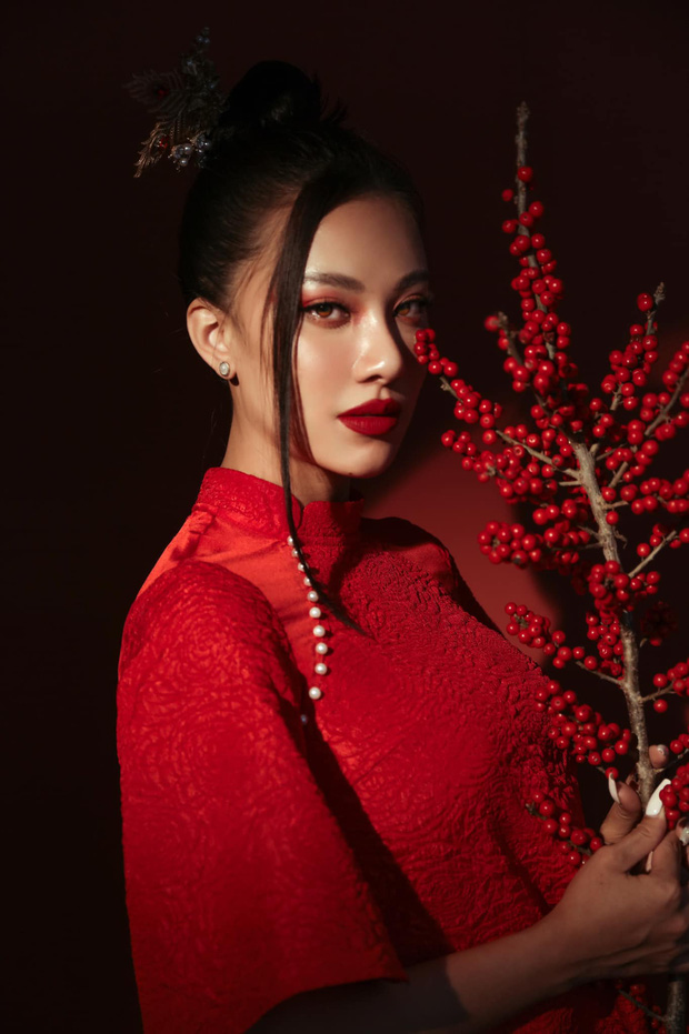 Khánh Vân chưa về nước, Kim Duyên đã tung bộ ảnh nóng hừng hực bắt đầu đường đua đến Miss Universe 2021