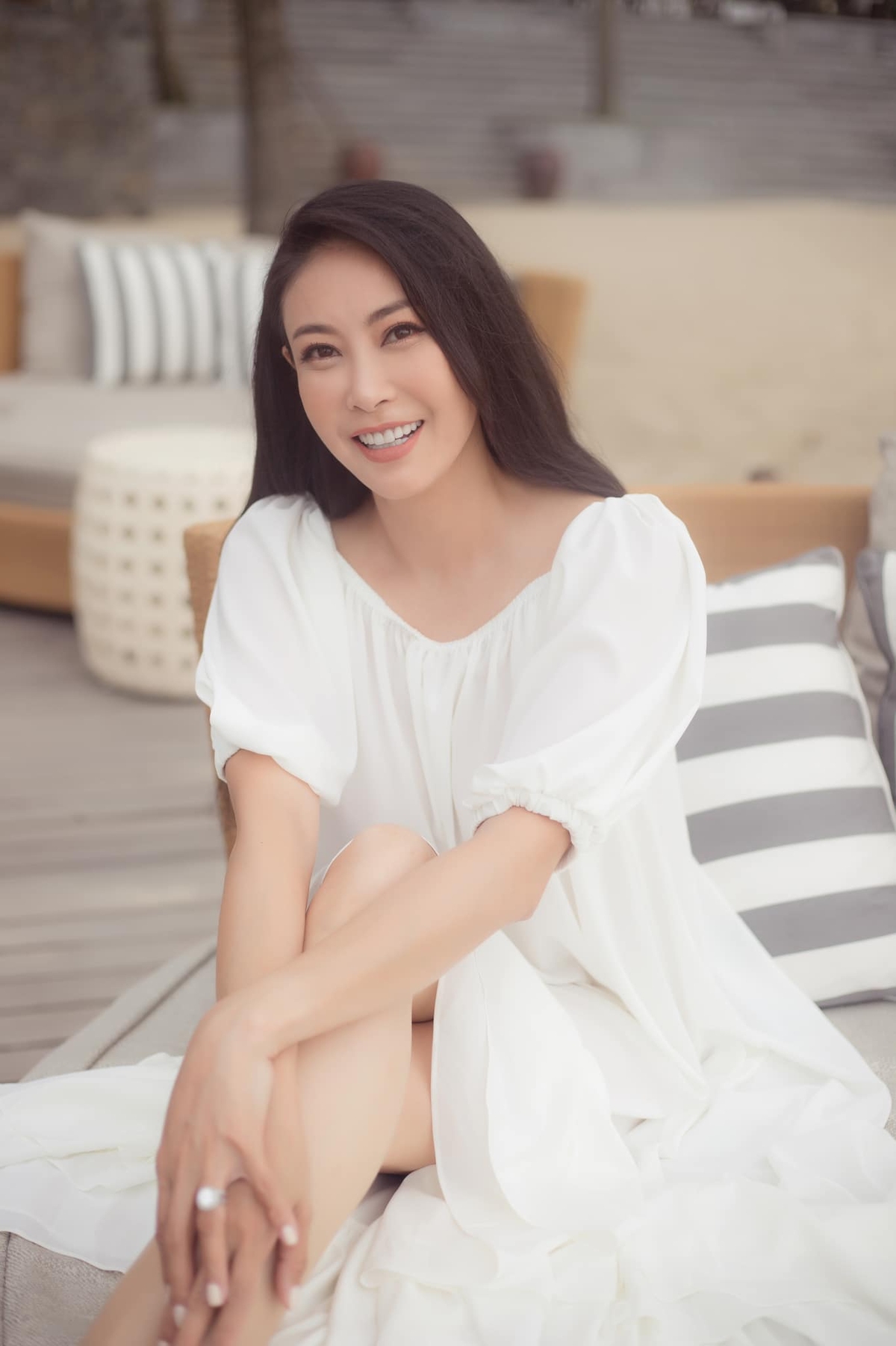 Hà Kiều Anh mừng tuổi mới bên hội bạn thân