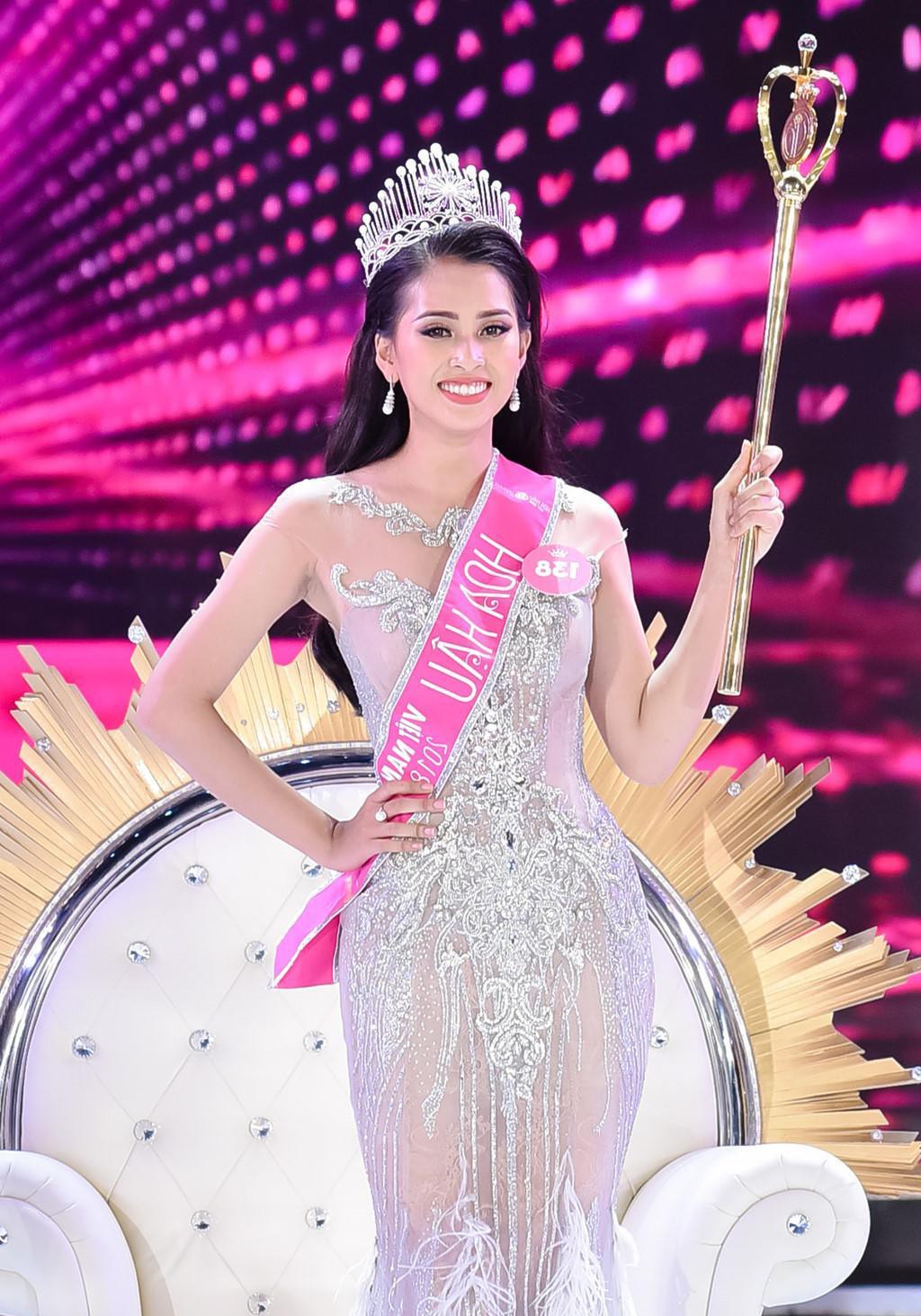 Top 3 HHVN 2018: Tiểu Vy lột xác nóng bỏng, Thuý An viên mãn bên ông xã hơn 12 tuổi