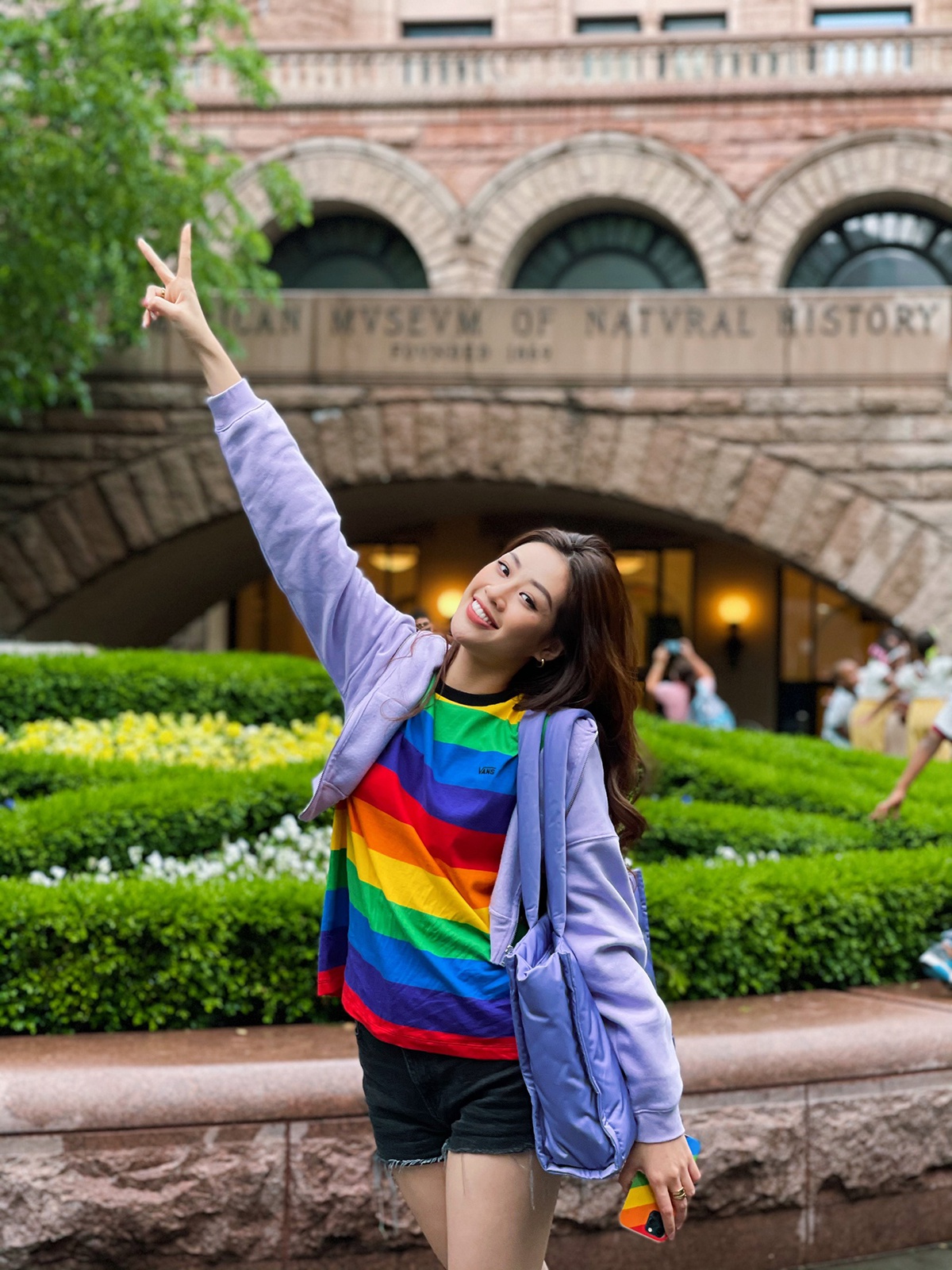 Hoa hậu Khánh Vân thông báo ngày về Việt Nam sau thời gian mắc kẹt ở Mỹ