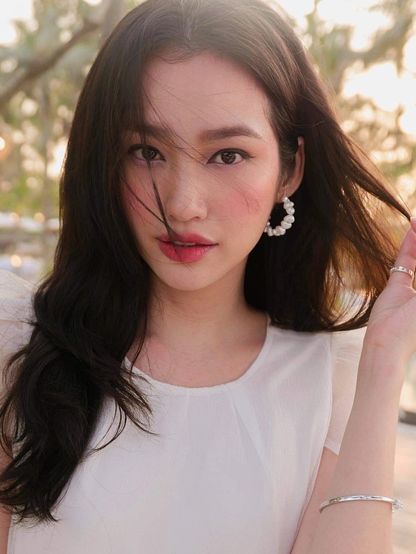 Hoa hậu Trúc Diễm sang Mỹ định cư